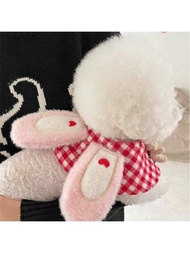1件新品可愛格紋兔子寵物披風/斗篷,適用於貓狗,配有圍巾裝飾