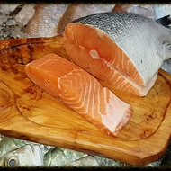 Wild Caught Fresh Chilled Norwegian Salmon NOT FROZEN