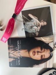 Jisoo演唱會簽名+掛牌+手帶