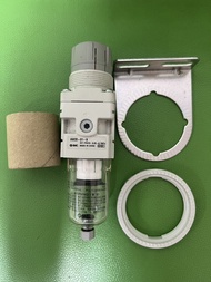 ชุดกรองลม F.R.L. (Filter-Regulator-Lubricator) ของ SMC รุ่น AW20-01-A