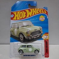 Hot Wheels Morris Mini Austin Mini Van