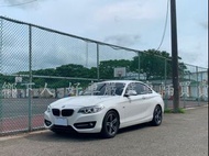 BMW 2015年220I 白 2.0