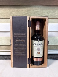 Ballantine's Very Rare 30 Years Blended Scotch Whisky 30年調和蘇格蘭威士忌