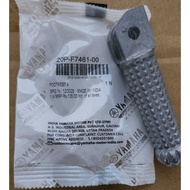 YZF-R15 V3 R15 V2 M-SLAZ Right Front Pedal 20P-F7461-00 Left 20P-F7451-00