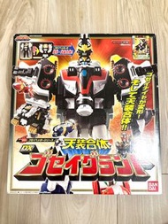 中古 美品 BANDAI 2010 天裝戰隊 DX 黑獅子 紅獅子 藍獅子 機械人變形 罕有 珍藏 天装戦隊ゴセイジャー