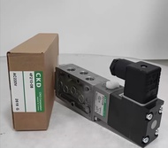 SOLENOID VALVE “CKD” 4F210-08-AC220Vโซลินอยล์วาลว์5/2ไฟ220V