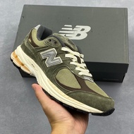 36-45 Size  2002R Men Women Fashion Sports Running Shoes