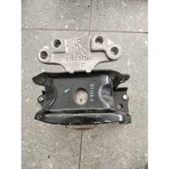 Peugeot 208 2008 1.6 VTI RH engine mount mounting
