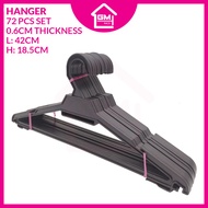 [GMRACK] 72pcs HANGER UNTUK BAJU BUNDLE HANGER PLASTIK HANGER DOBI BLACK 72 PCS  (HG8888-02)