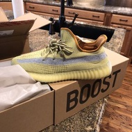 側透滿天星 FX9034 Yeezy Boost 350 v2 “Marsh” Yeezy Supply Exclusive