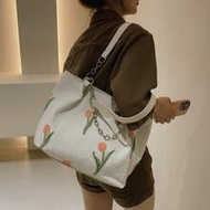1ชิ้น กระเป๋าโท้ทปักลายดอกไม้, กระเป๋าสะพายไหล่พร้อมซิปปิด, กระเป๋าด้านใน, ประดับด้วยสายโซ่มุก, เหมา