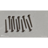 Bolts Size 2.5cm and 2cm Plus Ring Contents 10