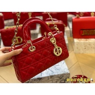 H I G Q U A L T Y Folding Box 
 2 0 3 Horizontal Version l y Size 6 cm Diana First Launch