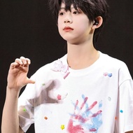 潮玩Tf家族4代公演陈奕恒同款衣服小众手掌指纹印花短袖t恤女夏装Tf Family 4 Generation Performance Chen Yiheng Same Clothesssc