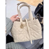 25ss Who Has Tits Breathing Ivory Toujours Toujours Toujours Toujours Toujours Handbag 25ss Light Bi