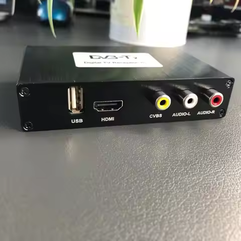 Car 2Antenna DV3-T2 180-200km/h Mobility Chip DVB T2 Car Digital TV Tuner HD 1080P TV Receiver BOX D