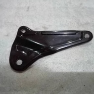 Honda C70 exhaust mount