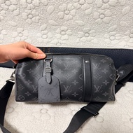 lv city keepall 黑色 成色好