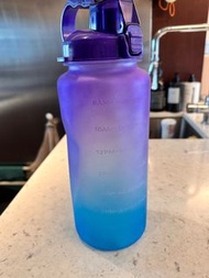 Water bottle 2L