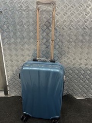 日本品牌ITO 伊藤湖藍色貝殼款行李箱；Japan brand Ito 20 inch luggage for handcarry 56 x 36 x 22cm