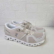 On cloud 5 pearl sneakers / white