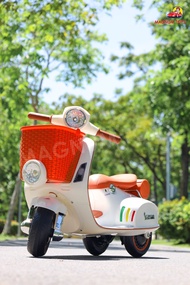 Np Toys รถแบตเตอรี่เด็ก รถไฟฟ้าเด็ก เวสป้าเด็ก ขนาด2มอเตอร์ แถมไมค์ร้องเพลง No.1115