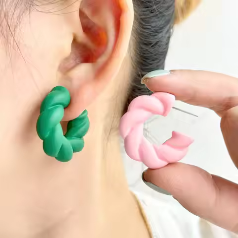New Dopamine Touch Paint Ear Studs Women Acrylic Fried Dough Twists Multicolor Macaron Candy Commute