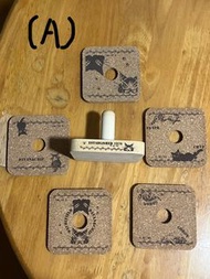 (A) 貓咪圖案水松杯墊一套五個（二手）（$38）；（B) 實木燭台兩個一套（$80）； (C) Snoopy曲奇印模  ($38);  (D) Lisa Larson 隔熱水壺套（$18）； （E)