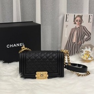 CHANEL Boy20 粒面牛皮口蓋包 - 黑金