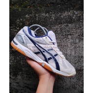 Second branded Asics Shoes UK 39.5