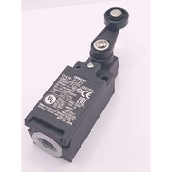 Great Value Omron Model D4N-9120 Lima Switch