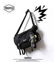 กระเป๋า Truffle Shoulder Bag "Black" กระเป๋าสำหรับ Tablet และ Notebook
