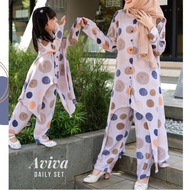 Aviva Daily set