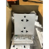 Ổ Cắm Đôi 3 Chấu M3T426Ust2_We Schneider