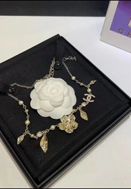 Chanel 香奈儿 山茶花項鍊 全新未使用 全套原裝配件 順豐包郵（香港發貨）