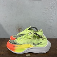 Sepatu second branded nike vaporfly next %2 volt size 44