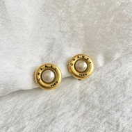【 日本直送 名牌中古包 】CHANEL 香奈兒 耳環 金色 標誌 仿珍珠 vintage 古董 vkeawm