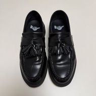 Dr. Martens 黑色流蘇樂福鞋