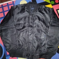 PUFFER JACKET HITAM GLOSSY LD 128
