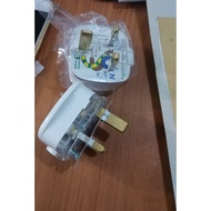 3-pin AC plug or classic AC plug EP13 Schneider brand