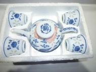 【壺櫃】茶壺.紫砂壺.朱泥壺.手拉坯壺/金門陶瓷早期手繪青花鳳凰于歸壺組1壺4杯
