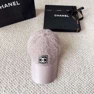 Chanel 毛毛棒球帽
