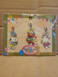 日本Universal Studio Japan Easter 復活節版吊飾三個（kitty/elmo/snoopy）
