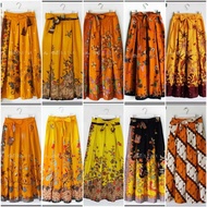 Yellow Batik Skirt Madirda, Kanigoro, sikembang, sukamade, sriwedari Batik Skirt Yellow Skirt