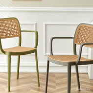 Chair Red h & Small Apartment Desk Rattan Outdoor Used Net Household Plastic Stackable Dining Chair 