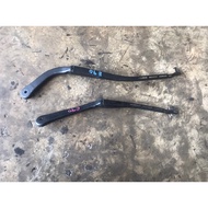 BMW E90/E92 wiper arm 1 pair