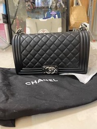 Chanel Boy 25