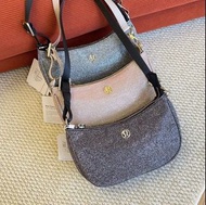 lululemon bling bling 金屬logo 肩咩袋 city essentials 腋下包