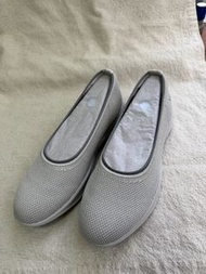 VIVAIA 平底鞋 36.5 碼 (Only shoes no box) (no bargain 不講價) VIVAIA FLATS