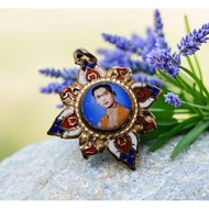 ((Rare)) Locket & Brooch In The Royal King Rama 9 Back With Cents Of Wat Bowon Niwet Ratchaworawihan